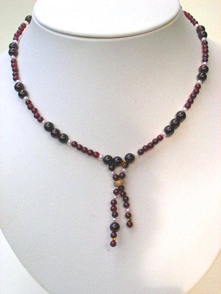Collier de perles de Grenat et Biwa