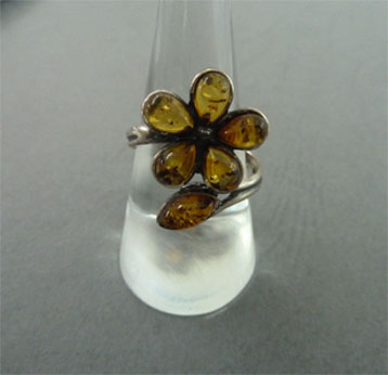 Ring with an Amber Flower