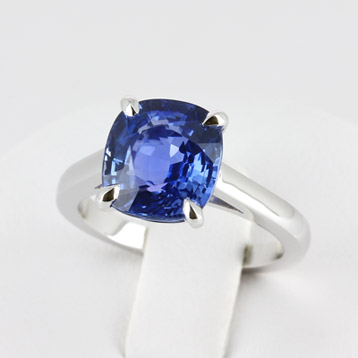 Sapphire and white gold ring